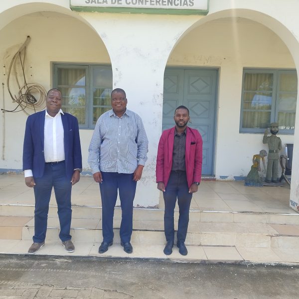 Visita de cortesia ao Governo do distrito do Búzi: Clínica Jurídica da UnISCED reforça consciencialização sobre Uniões Prematuras