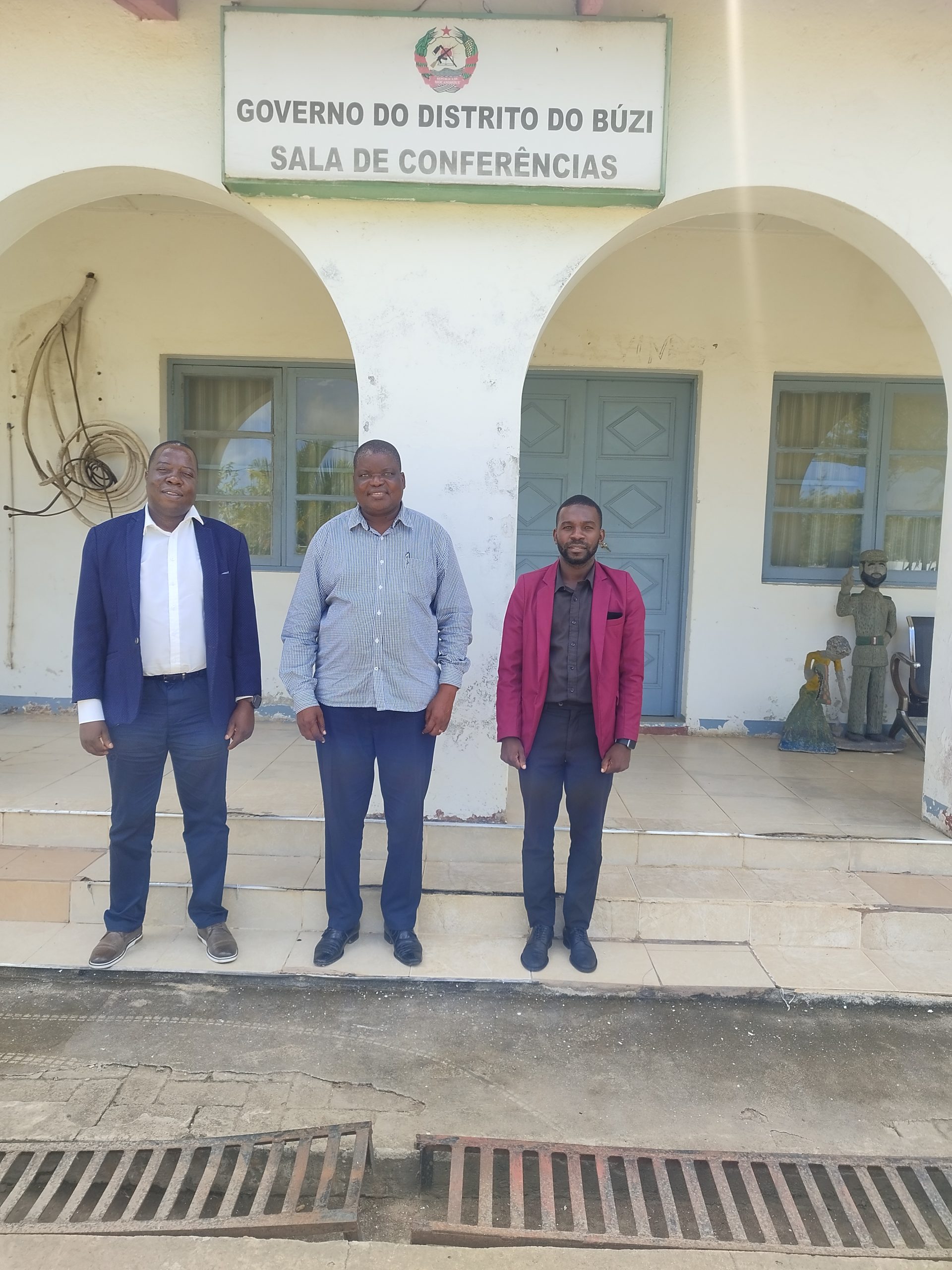 Visita de cortesia ao Governo do distrito do Búzi: Clínica Jurídica da UnISCED reforça consciencialização sobre Uniões Prematuras